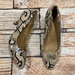 River Berry snake print pumps size 6.5